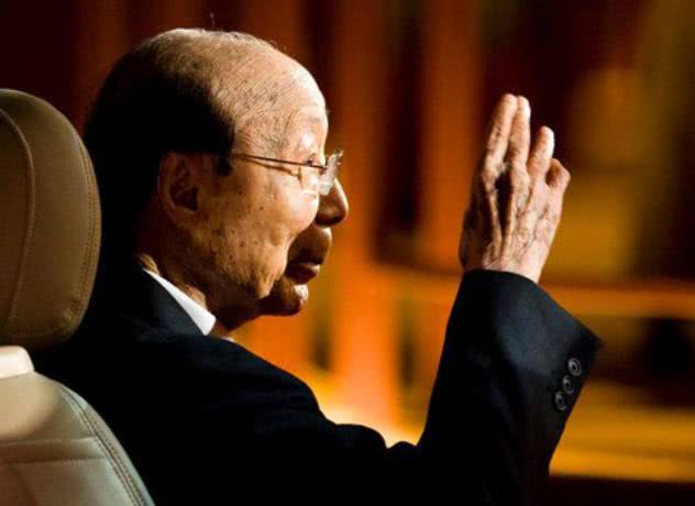 我国最牛的企业家,名字遍布全球,为国捐款100多亿,让人敬佩|邵逸夫