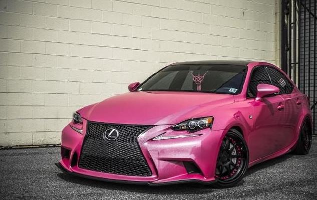 雷克萨斯is改装粉红低趴,女车主让人眼前一亮