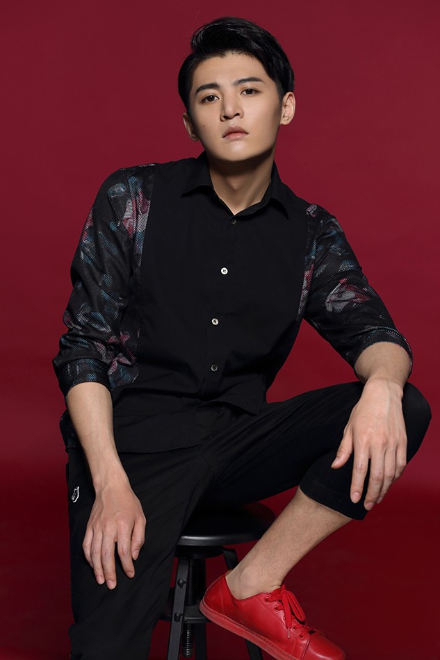 《钱广的摇滚时代》杀青 周骏超演绎不羁追星少年