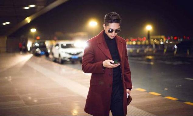 凌潇肃现身机场,身穿毛呢外套帅炸天,网友:姚晨看了要后悔