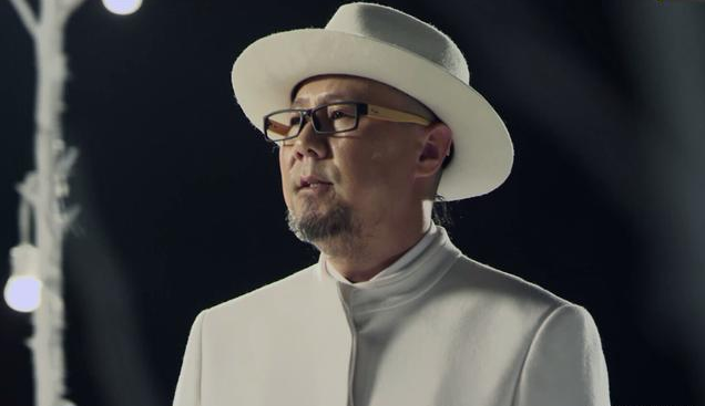 6岁女儿去世腾格尔退出歌坛,网友:嘎吉尔名字太大,无福消受