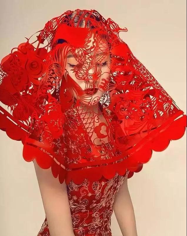 狗年降福!传统的剪纸与时尚相遇,美到无法复制!