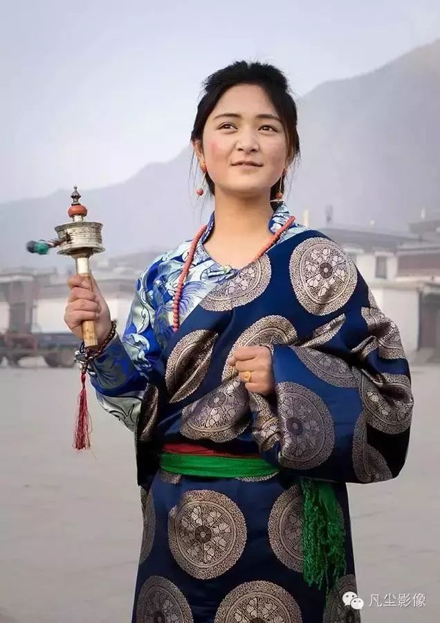 藏族姑娘——乔旦卓玛