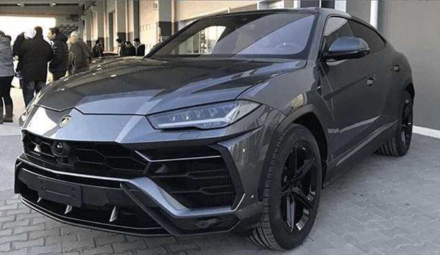 国内首台兰博基尼urus上路,颜值帅掉渣,众泰拿什么来模仿?-新浪汽车