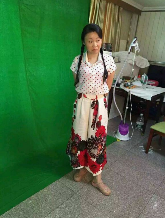 草根明星徐桂花一顶草帽走天涯草鸡一夜变凤凰如今被怼