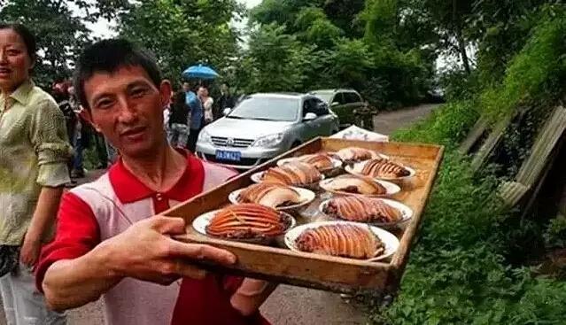 现在就一起来回味下 那些年在阳春农村办酒的大场面