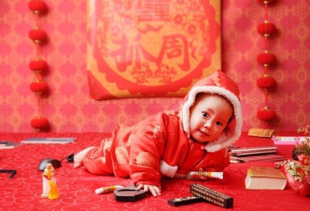 “抓周”,婴儿宝宝的成长典礼,快来测测你家宝宝抓的啥!