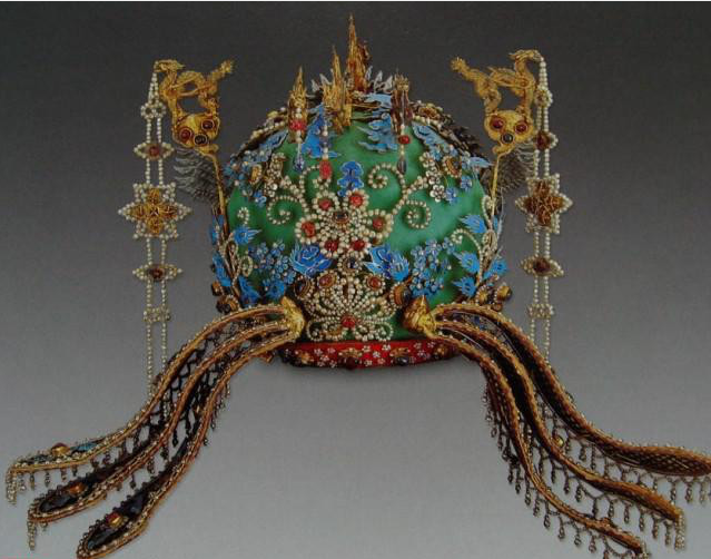 明神宗万历皇帝陵出土4件凤冠