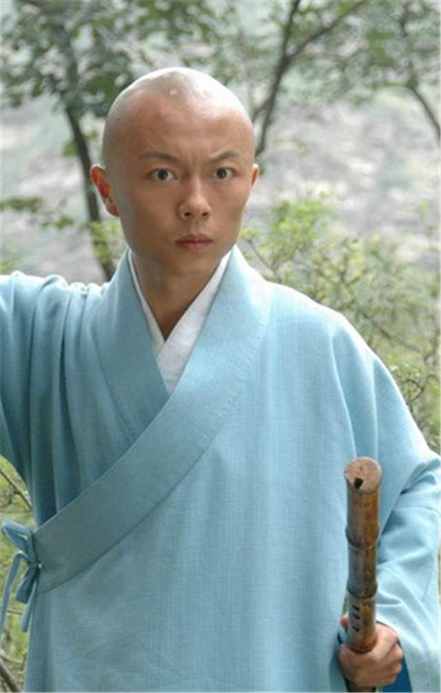 近年来谢苗也一直参演一些武打作品,但是表现平平,难以被人记住.