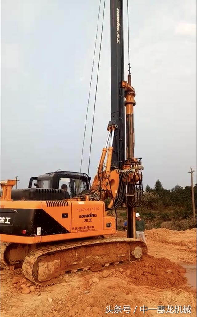 小型旋挖钻机液压油为什么变黑