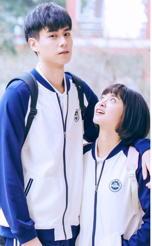 韩国的校服可爱最多,越南的校服优雅最多,中国的校服布料最多