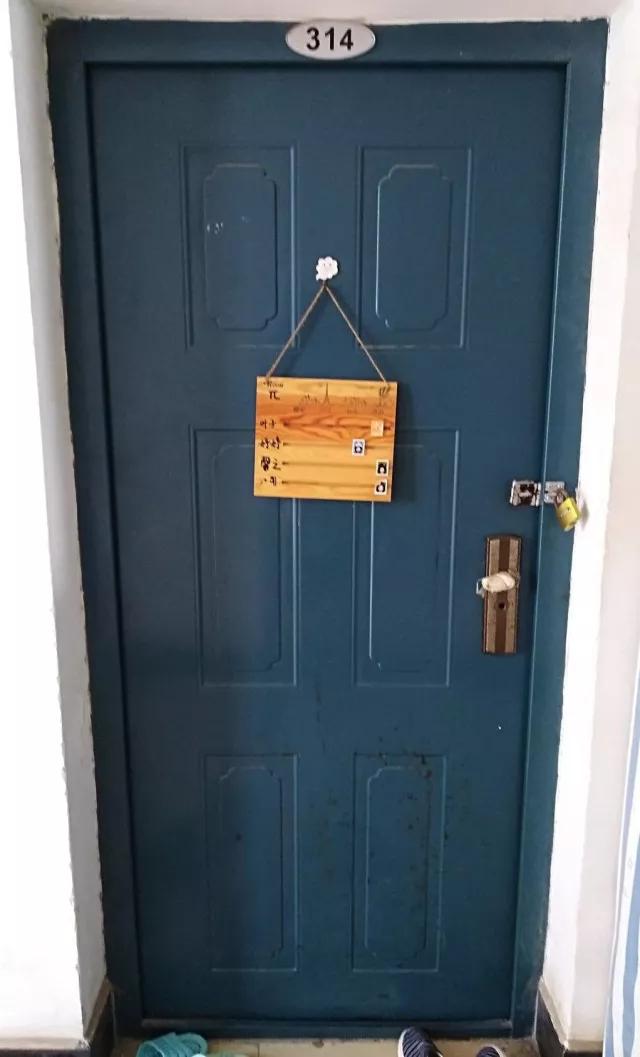 你们见过这些脑洞大开的寝室门么?