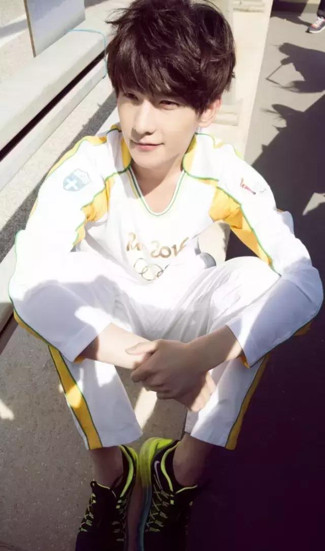 跟着杨洋留这些发型的男人好想和他过一辈子