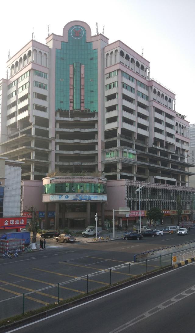 东莞废弃大楼图片
