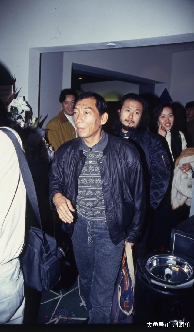 虽然袁和平自幼跟随父亲袁小田习武,但要设定一些刁钻或独门的功夫,就