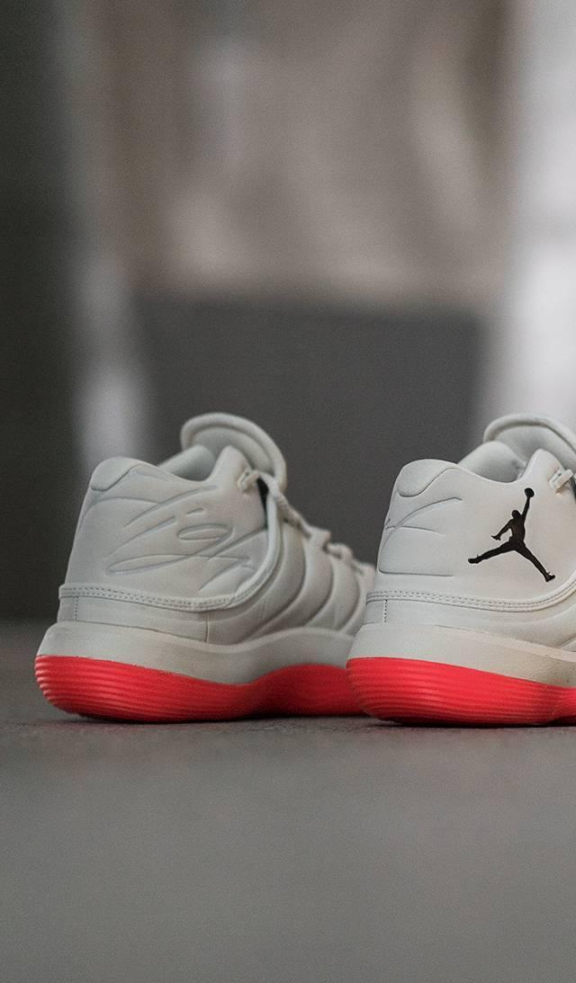jordan super.fly 2017,全能型篮球运动员的终极战靴