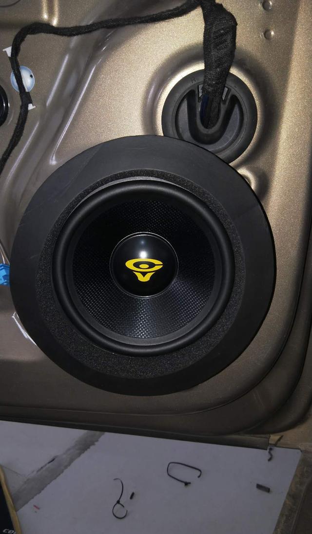 美国史云威格限量版汽车音响大系统升级——曼妙之声