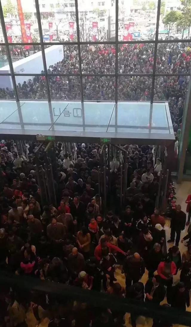10000人挤炸门!区长助阵!安徽第一家,双地铁 三大中心,要火!