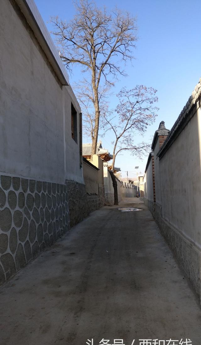 西和西峪下寨村村巷