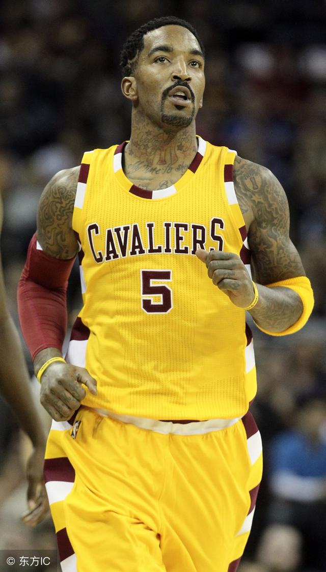 jr史密斯被禁赛的原因并非和泰伦卢冲突,而是这个.