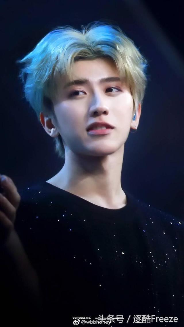 蔡徐坤《巴比龙》rap歌词唱出了他的处境和态