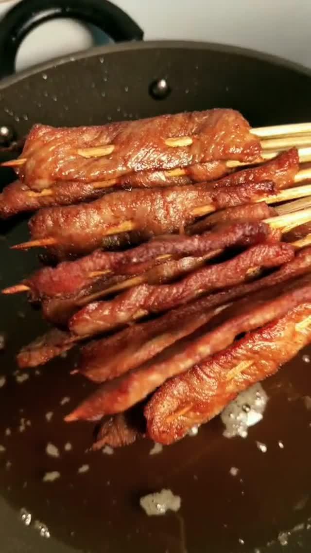 干炸里脊肉小串,高温催化鲜美多汁,又嫩又香男女老少都爱吃