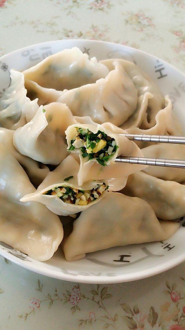 韭菜鸡蛋馅饺子容易出水?学会这几步,让你远离韭菜出水的烦恼