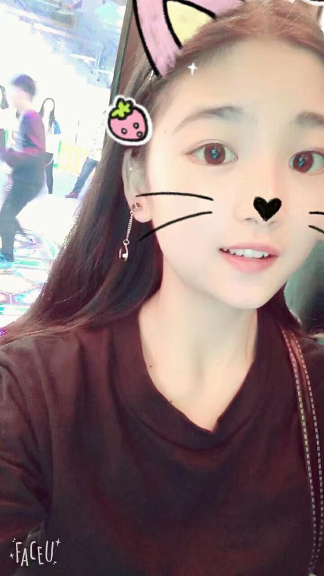 你们学校的校花或班花是你心目中最美的女神吗