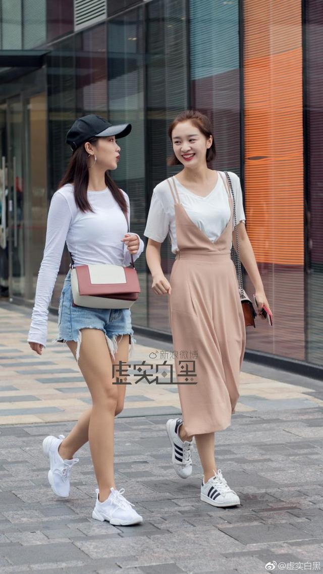  白鞋搭配什么衣服好看_白鞋搭配什么衣服好看女生 第2张