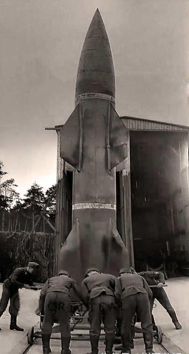 这是二战纳粹德国瀑布导弹世界上第一款防空导弹
