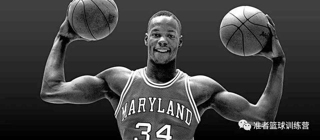 拉塞尔的传奇生涯第二个是伦·拜亚斯第一个是指环王比尔·拉塞尔