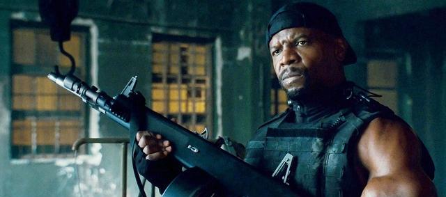 壮汉瘦猴都好使的自动散弹枪轻如鸿毛威力强大