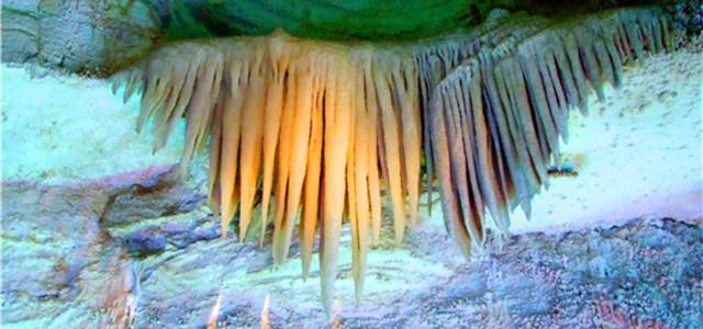 10:浮戏山雪花洞:位于嵩山北麓巩义市境内,是山岳型自然风景名胜区,因