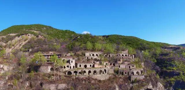 明秀寺位于太原市晋源区晋祠镇王郭村西北,现建筑为明嘉靖三十八年