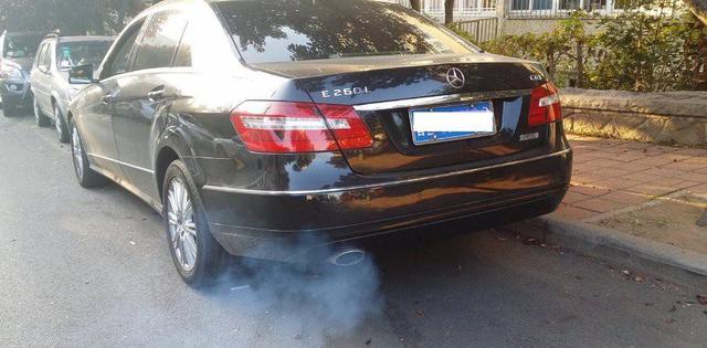 3, 排气管冒蓝烟