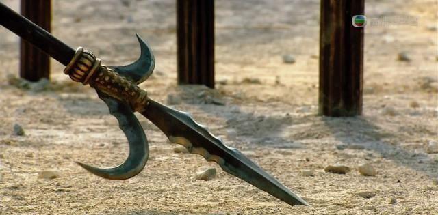 在行尸走肉这样的末世中你会用什么近战武器防身