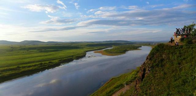 蓝色的蒙古高原__财经头条