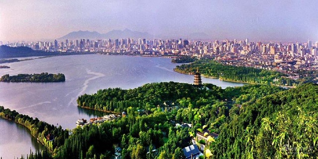 中国十大环境最好旅游城市,新一线城市占了一半,三亚才第七