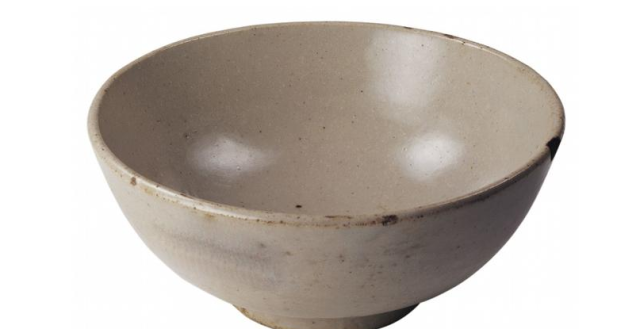 富商说小乞丐这破碗价值连城,十五年后一封信道出真相泪流满面!