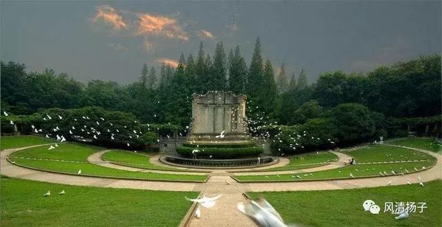 黄劲松:美龄宫是项链坠子中间那颗硕大的蓝宝石(诗6首)!