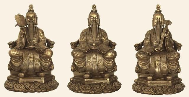 三清为道教三位至高神,总称虚无自然大罗三清三境三宝天尊,即:玉清