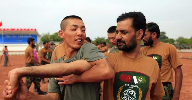 中国和巴基斯坦关系之铁,从边境线上就可以看