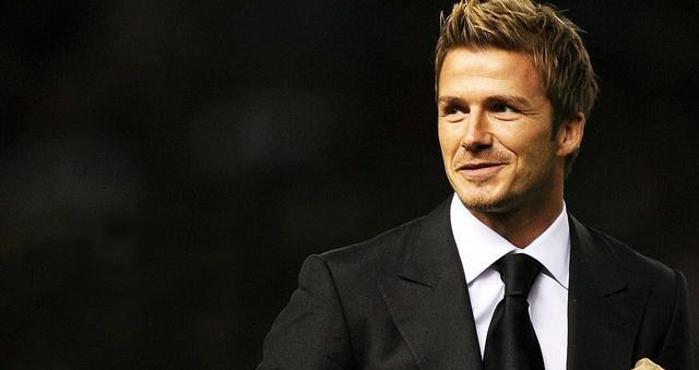 无论是万人迷的贝克汉姆,还是拥有清纯长相的卡卡,在真正喜爱足球的人