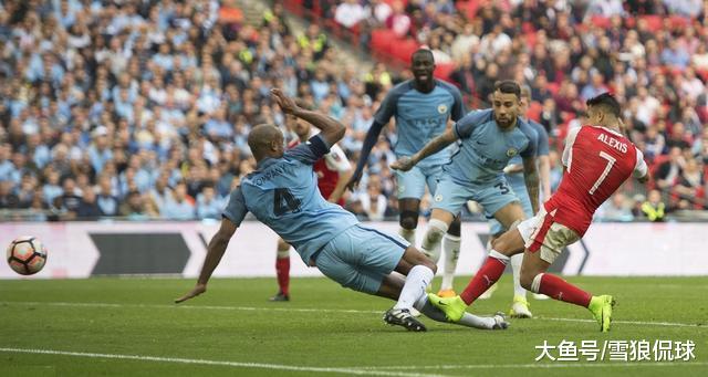 英格兰昏哨将执法联赛杯决赛 曼城曾多次在他身上吃亏