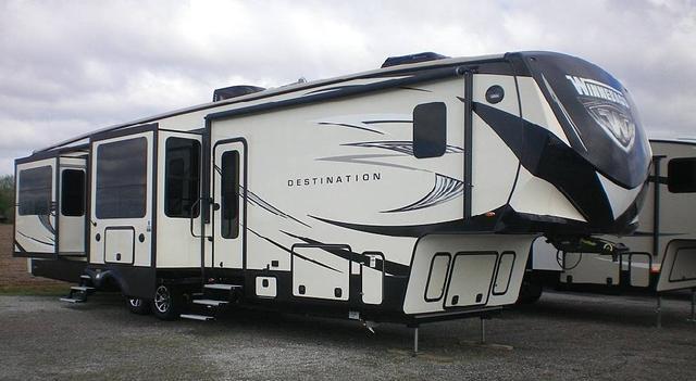 美国进口|温尼贝戈winnebago 拖挂式b房车 传承经典