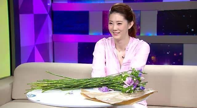 她和他老公在结婚前已经认识了7年,但是薛明低调的性格从未在公开场合