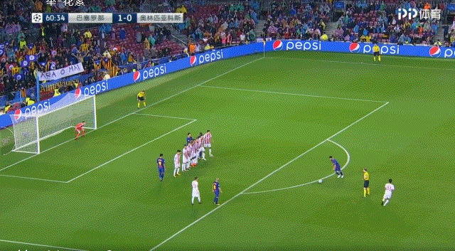 梅西任意球直接破门