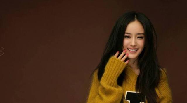 关晓彤发言惹众怒,瞬间被杨幂一句话打脸!网友