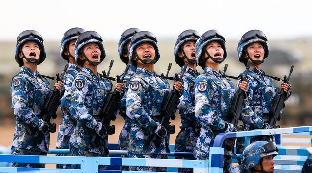 阅兵的高清图片,只看这一篇文章就足够了|阅兵|作战|解放军_新浪新闻