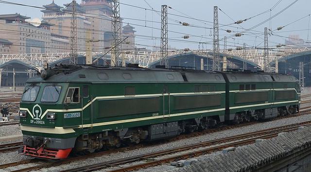 铁路机车小科普df10f型内燃机车